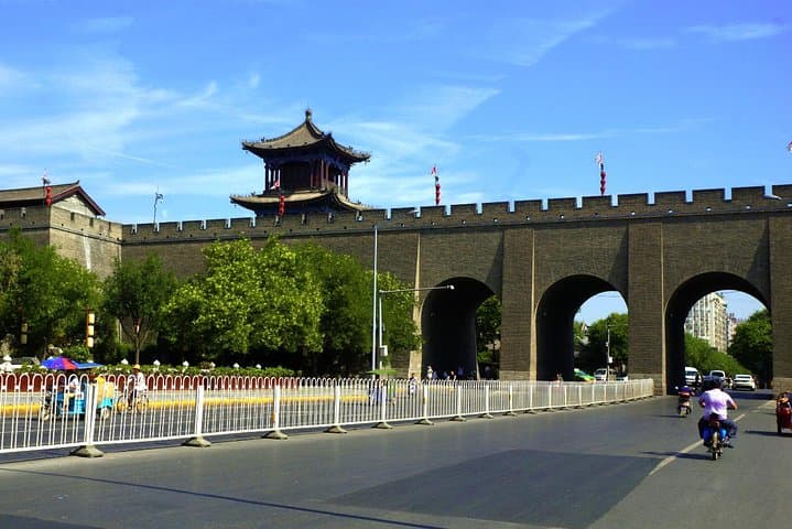 Xi'an Terracotta Warriors Day Tour from Shanghai — One-Day Visit to the Terracotta Army & City Wall photo 5