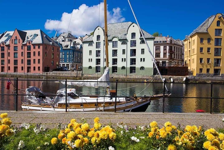 Ålesund Shore Excursion: Alnes Lighthouse, Godøy & Sunnmøre Museum Day Tour photo 3