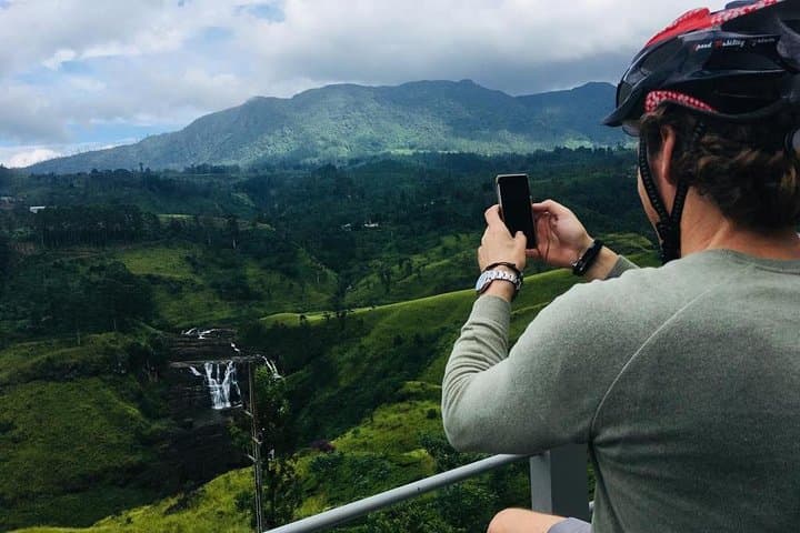 Cycle From Nuwara Eliya to Hatton: Tea-Field Descent and Scenic Train Return photo 5