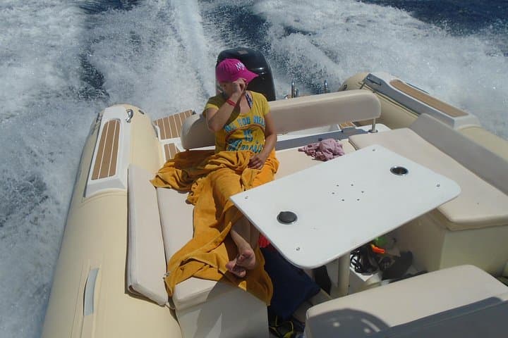 Hurghada Private Speedboat Tour: Dolphins, Snorkels & Red Sea Islands photo 2