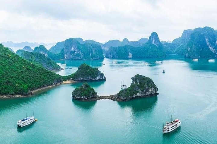 Bai Tu Long Bay 3-Day Kayaking & Cave Cruise from Hanoi photo 6