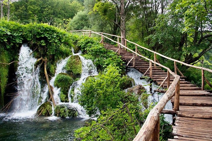 Private Plitvice Lakes & Rastoke Day Tour from Zagreb with Split Drop-off