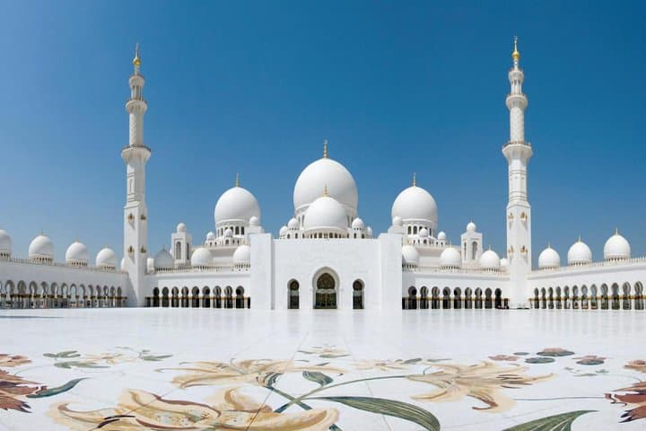 Abu Dhabi Day Trip from Dubai: Sheikh Zayed, Emirates Palace & Yas Island