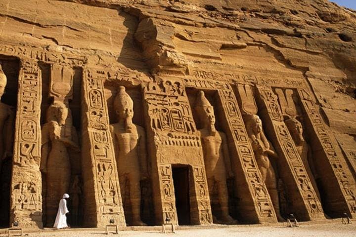 Abu Simbel by Flight from Aswan: Private Day Tour to Ramses II Temples