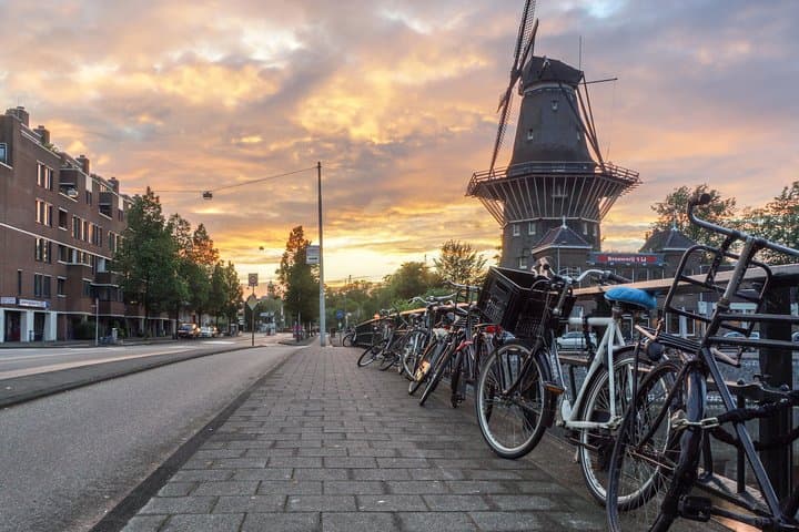 Cycle Amsterdam West: Self-Guided Specialty Coffee Tour with VoiceMap Audio photo 2