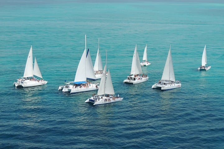 Sail and Snorkel: Catamaran to Isla Mujeres from Cancun photo 5