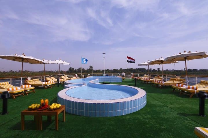 Nile Cruise Aswan to Luxor: 4-Day Clockwork of Temples, Abu Simbel & Sunrise Balloons photo 4