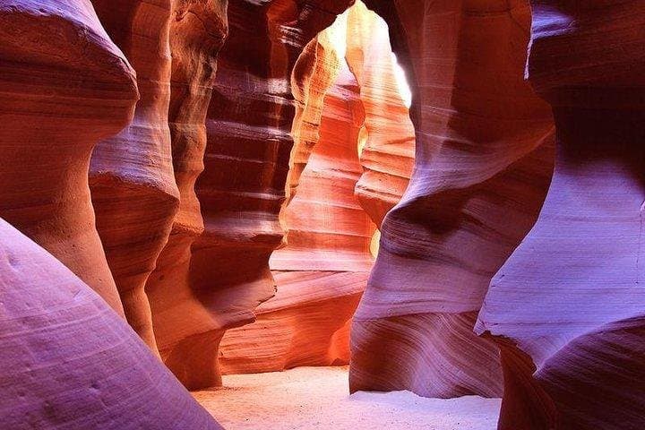 Prime Time Antelope Canyon & Horseshoe Bend Day Tour from Las Vegas