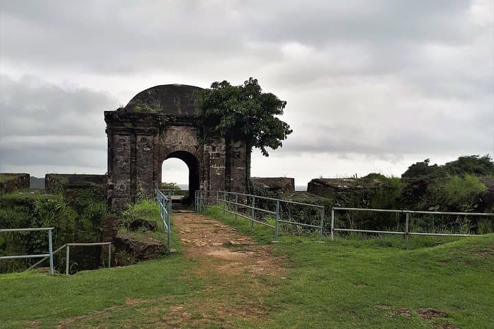 Panama’s Caribbean: Agua Clara Locks & San Lorenzo Jungle Day Tour photo 1