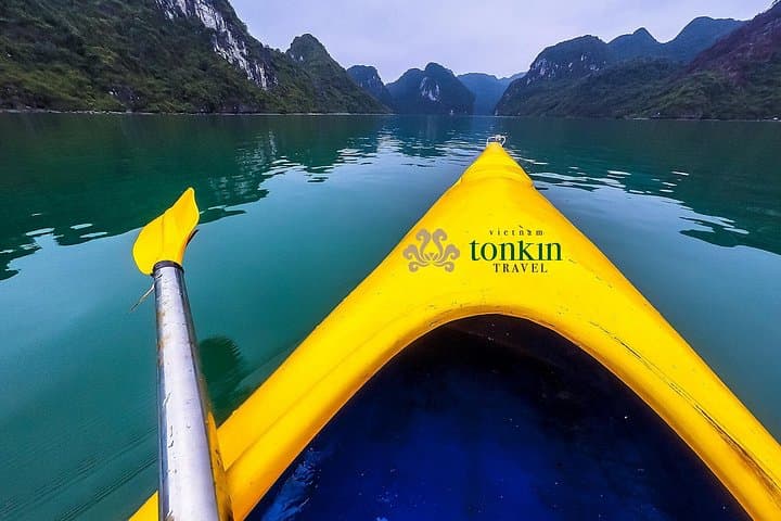 Halong Bay 2-Day Luxury Cruise: Kayaking, Titop Island & Surprise Cave photo 2