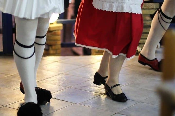 Evening Greek Dancing and 3-Course Taverna Dinner in Plaka, Athens