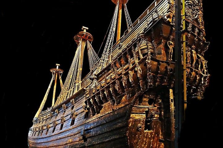 Stockholm VIP full-day limousine city tour & museum visits photo 4
