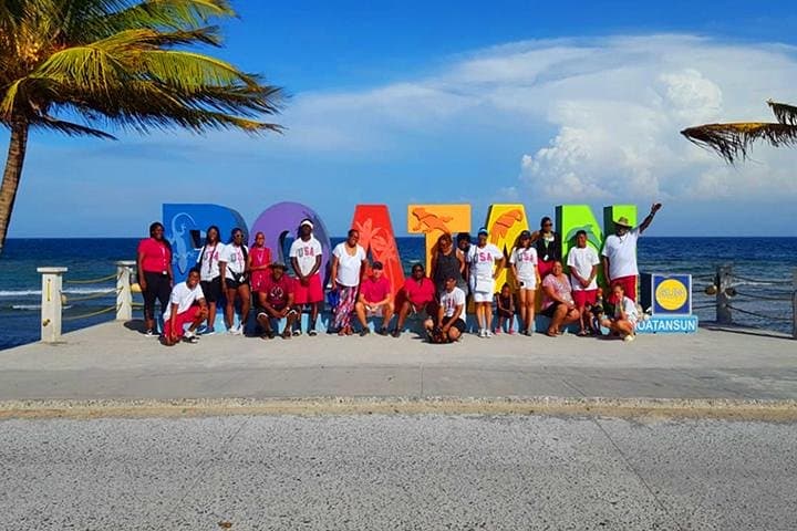 Roatan Mega Excursion: Zipline, Chocolate & Beach Day Trip photo 5