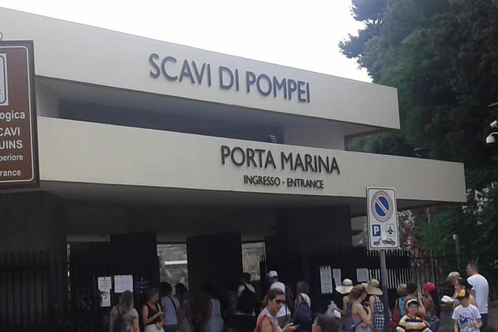Full-Day Minivan Tour to Positano, Sorrento & Pompeii from Naples photo 3