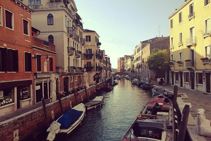 Venice Treasure Hunt — Accademia & Dorsoduro Family Adventure photo 3