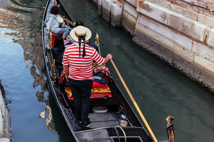 San Marco Essentials: Private Walking Tour and Classic Gondola Ride in Venice photo 6