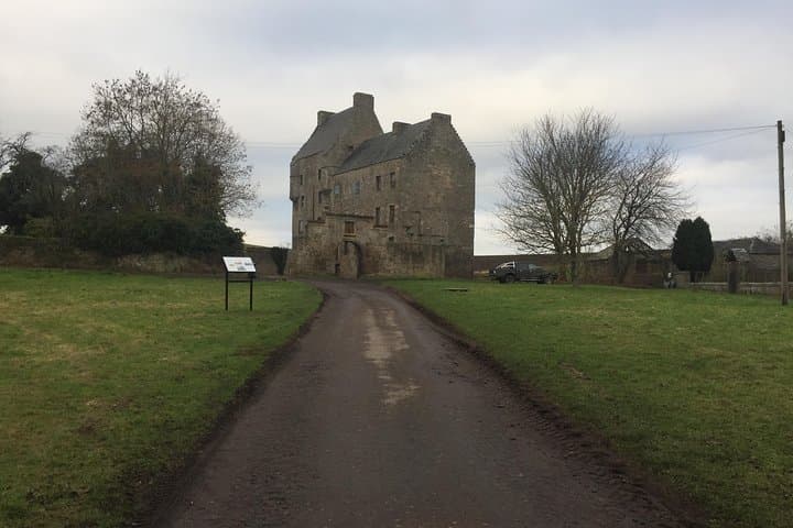 Explore Outlander Filming Locations: Palaces, Castles & Jacobite Sites from Edinburgh photo 3