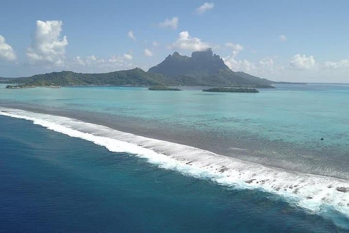 Bora Bora Lagoon Snorkeling Tour: Manta Rays, Coral & Whale-Season Encounters photo 2