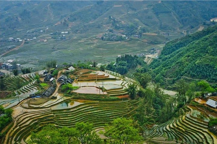 Two-Day Sapa Trek: Ta Van, Lao Chai & Cat Cat Villages photo 4