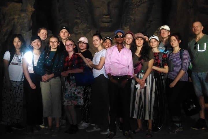 3-Day Mumbai Immersive Tour: Elephanta Caves, Bollywood Studio & City Highlights photo 4