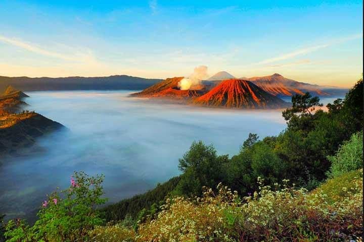 4-Day Java Temple & Volcano Tour: Borobudur, Prambanan, Bromo and Ijen photo 3