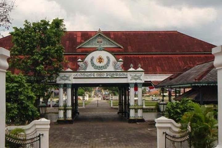 4-Day Java Temple & Volcano Tour: Borobudur, Prambanan, Bromo and Ijen photo 4
