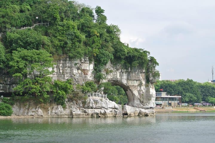 Guilin in One Day: Fly from Shanghai to See Li River, Reed Flute Cave & Elephant Hill photo 5