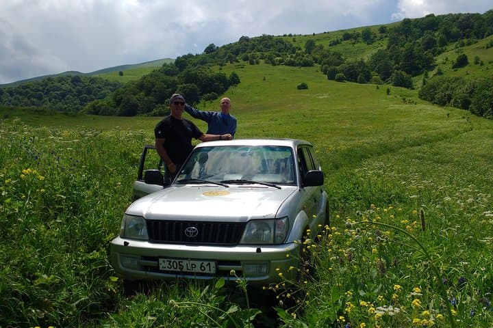 Daily Jeep Tour in Teghenyats Mountains: Buzhakan, Teghenis & Aparan Reservoir