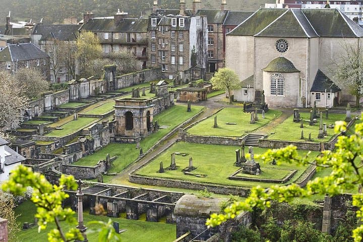 Edinburgh Darkside Walking Tour: Ghosts, Graves & True Crime on the Royal Mile photo 3
