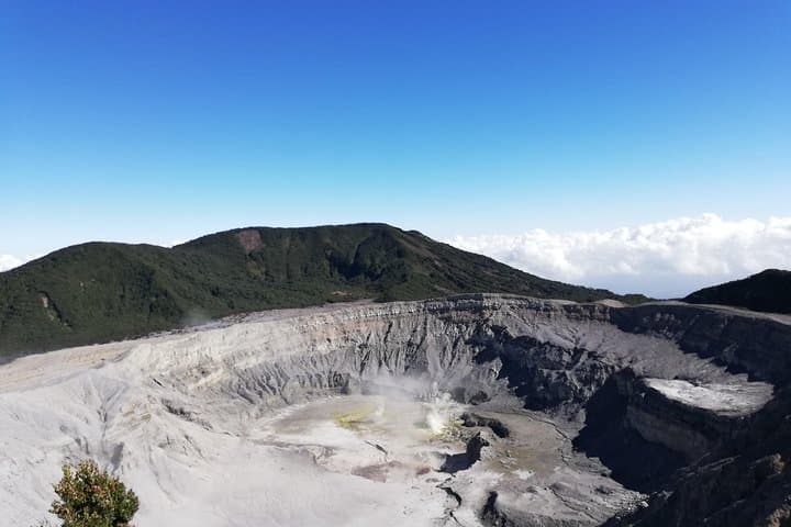 Poás Volcano, La Paz Waterfall & Coffee Tour from San José — Day Trip photo 4