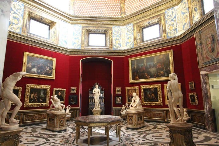 Private Uffizi and Santa Croce Guided Tour: Skip-the-Line Renaissance Highlights photo 6