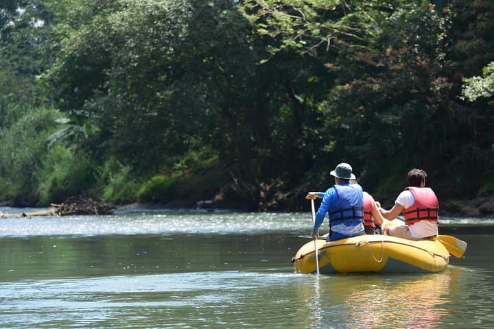 Safari Float on Peñas Blancas River: Wildlife Paddle Near La Fortuna photo 2