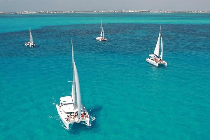 Catamaran Snorkel & Beach Club Day Trip to Isla Mujeres — Lunch, Drinks & Reefs photo 5