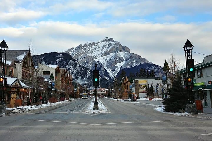 6-Day Canadian Rocky Mountains Explorer — Banff, Jasper & the Columbia Icefield