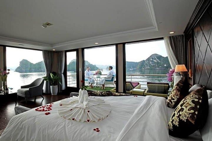 La Pinta 5-Star Ha Long & Lan Ha Bay 2-Day Luxury Cruise photo 2