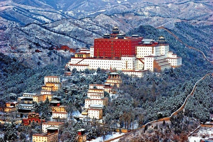 Chengde Summer Resort & Eight Outer Temples: Day Trip from Beijing