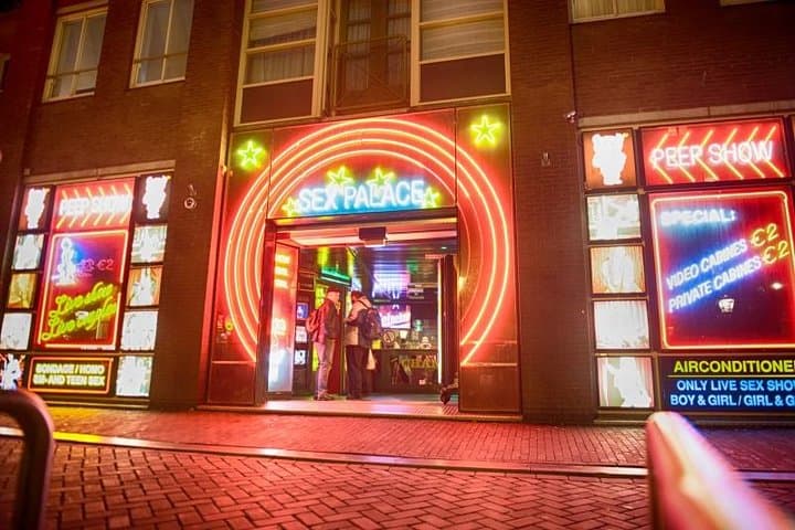 Amsterdam Red Light and Jordaan Half-Day Private Walking Tour photo 4