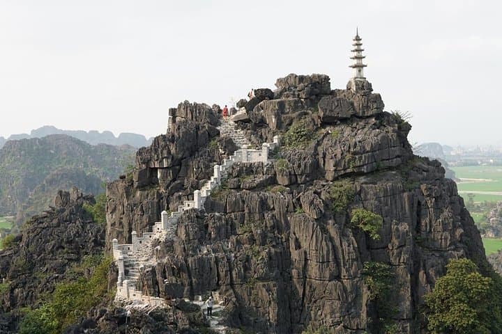 Luxury Full-Day Bai Dinh, Trang An & Mua Cave from Hanoi photo 4