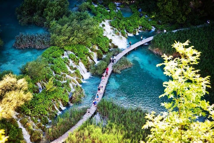 Private Day Trip to Plitvice Lakes from Ljubljana — Guide to the Lakes and Trails