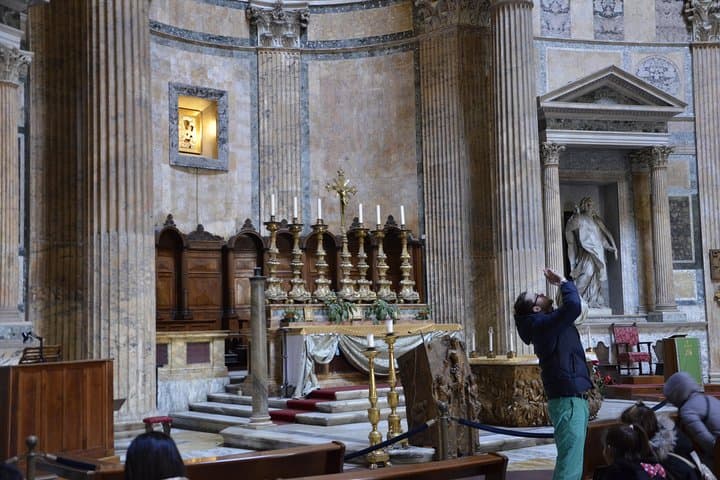 Inside the Pantheon: 60-Minute Elite Guided Tour of Rome's Iconic Temple photo 5
