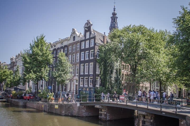 Anne Frank Private Bike Tour — Amstel Ride & River Quarter History by Bike photo 4