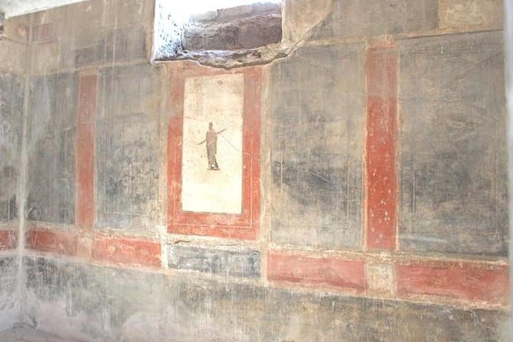 Skip-the-Line Shore Excursion: Pompeii & Herculaneum Day Trip from Naples photo 4
