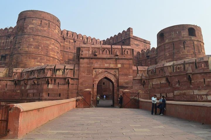 Taj Mahal Express Train Day Trip from New Delhi — Gatimaan Express photo 3