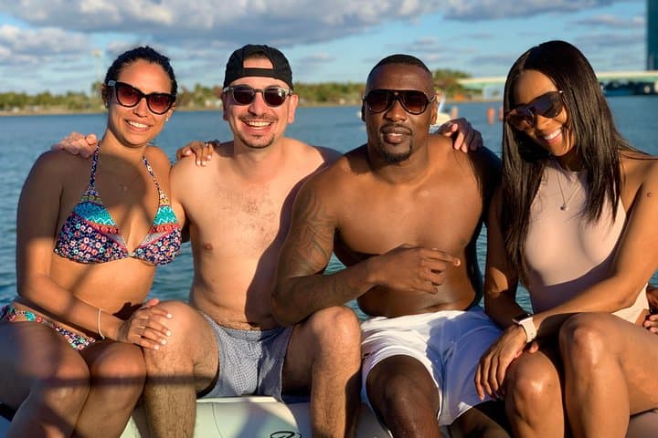 Private Miami Boat Excursion: Celebrity Mansions, Sandbars & Dolphin Watching photo 5