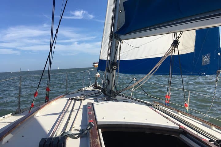 Lisbon Tagus Sailing Cruise: 2-Hour Wine & Snacks River Tour photo 3