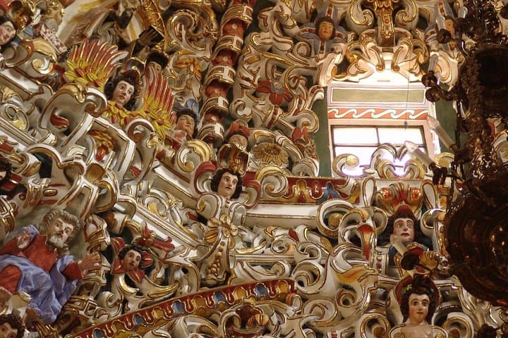 Cholula & Puebla Private Day Tour — Great Pyramid, Tonantzintla & Palafoxiana Library photo 3