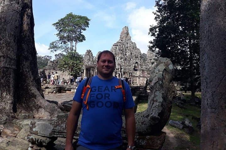 Full-Day Private Siem Reap Tour: Angkor Wat, Banteay Srei, Bayon & Ta Prohm Guide photo 4