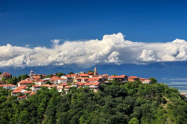 4-Day Private Food & Wine Tour: Kakheti, Kazbegi & Mtskheta from Tbilisi