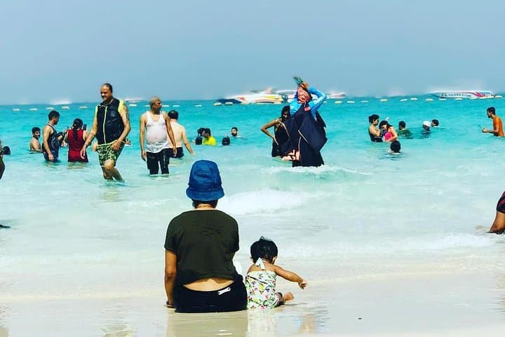 Pattaya Coral Island Day Trip: Snorkel, Parasail & Beach Lunch photo 4