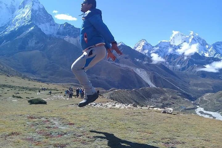 Everest Base Camp Trek: 14-Day Lukla to Kala Patthar Adventure photo 2